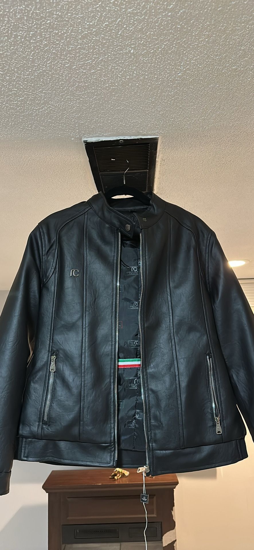 Men’s Leather Jacket
