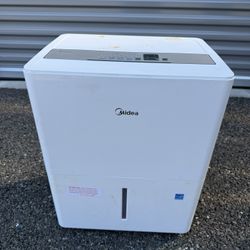 Midea Dehumidifier 20 Pint – Works Great