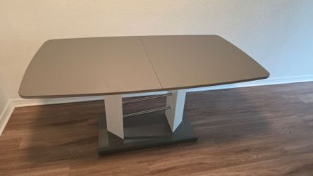 Expandable Dining Room Table