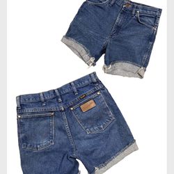 Wrangler Cut Off Denim Jean Shorts Med Wash Size 29 Women’s Blue Jeans Shorts