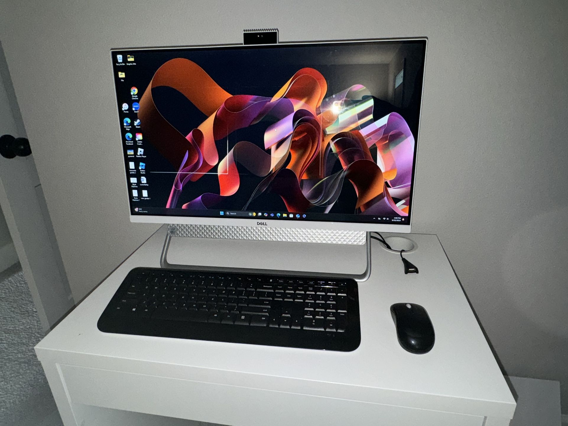 Inspiron 7790 AIO Series Model W23C