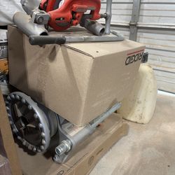 RIDGID Portable Pipe Threading Machine: 300, For 1/8 in to 2 in Pipe, 1/2 hp, Manual Chuck, 1 Speed