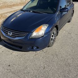 2003 nissian altima 