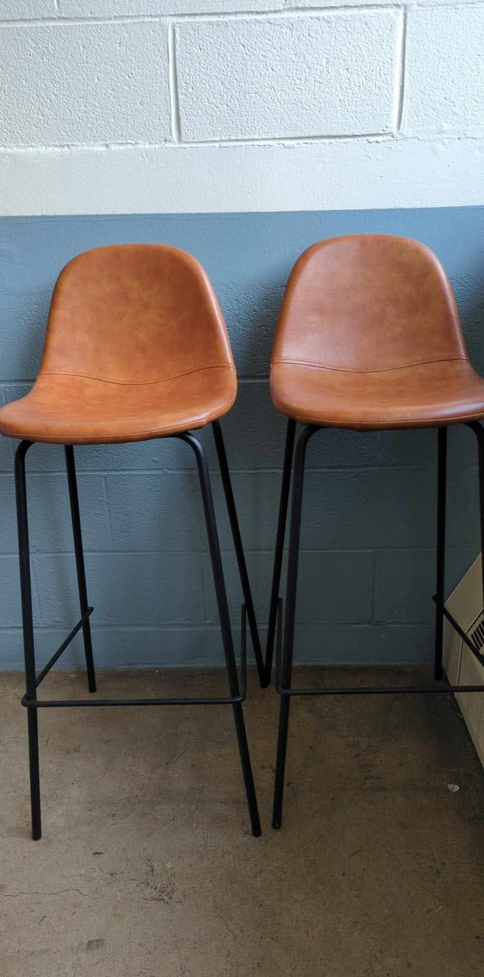 Stools / Bar Chair 
