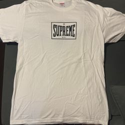 Supreme Warm Up T-shirt Size Large
