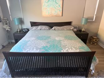 Bedroom set