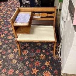 Gossip Bench 