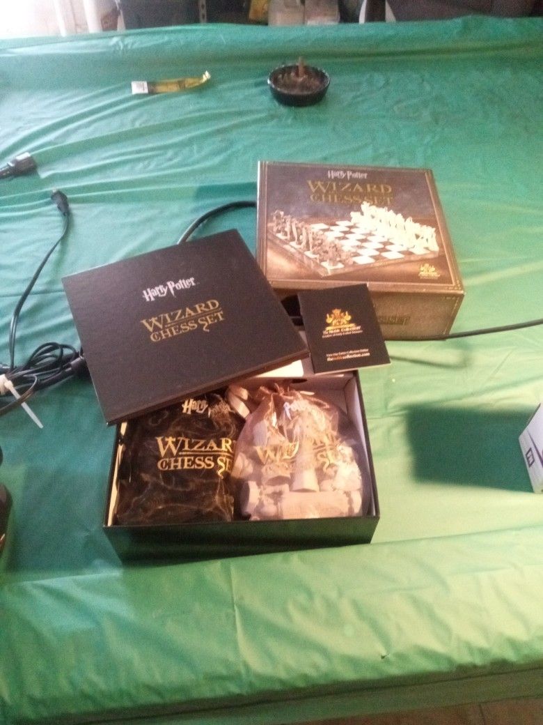 Harry Potter Wizard Chest Set Noble Collection