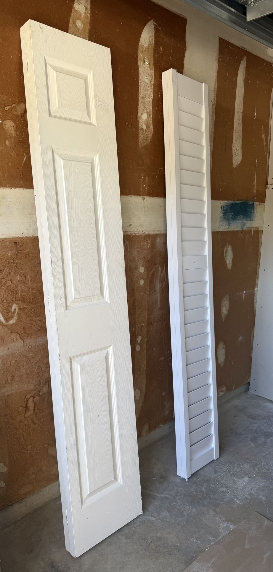 I Have A 24” Louvre Plastic Bifold Door And Six Panels 30” . Both Are New , Never Used.