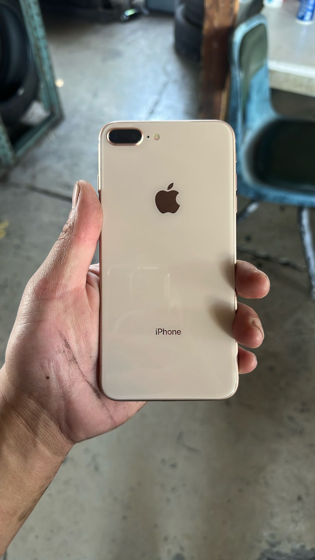 iPhone  8 Plus