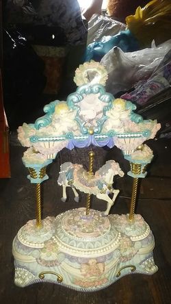Beautiful horse music box