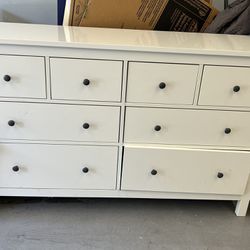 Dresser Set