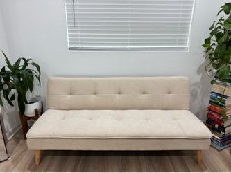 LIVING SPACES FUTON