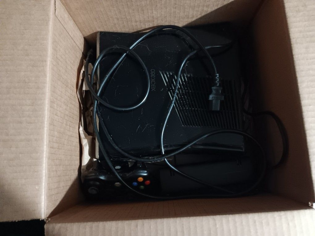 Xbox 360 With one Controller