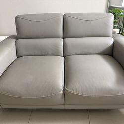Modern Gray Loveseat – Like New