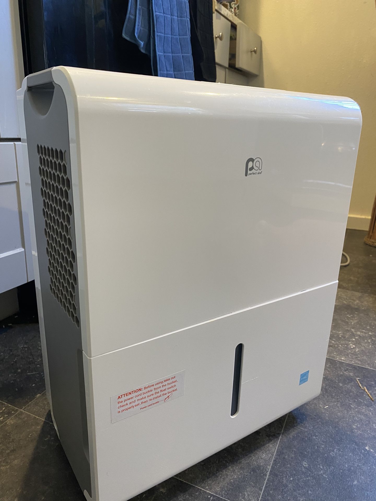 Perfect Aire 1500 sq ft 22 pt Flat Panel Dehumidifier