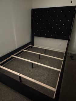 New queen bed frame