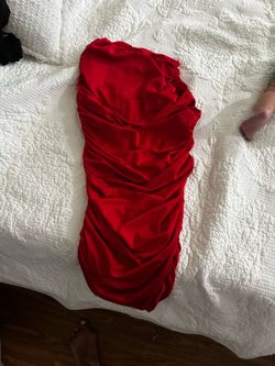 Red rouge, pencil skirt