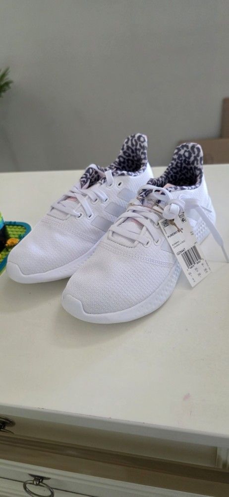 Adidas Size Women's 8