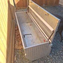  Diamond Plate Truck Box.