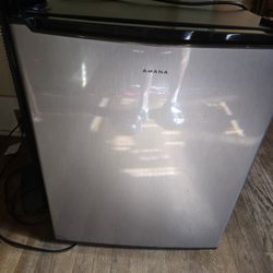 Mini Refrigerator & Freezer 