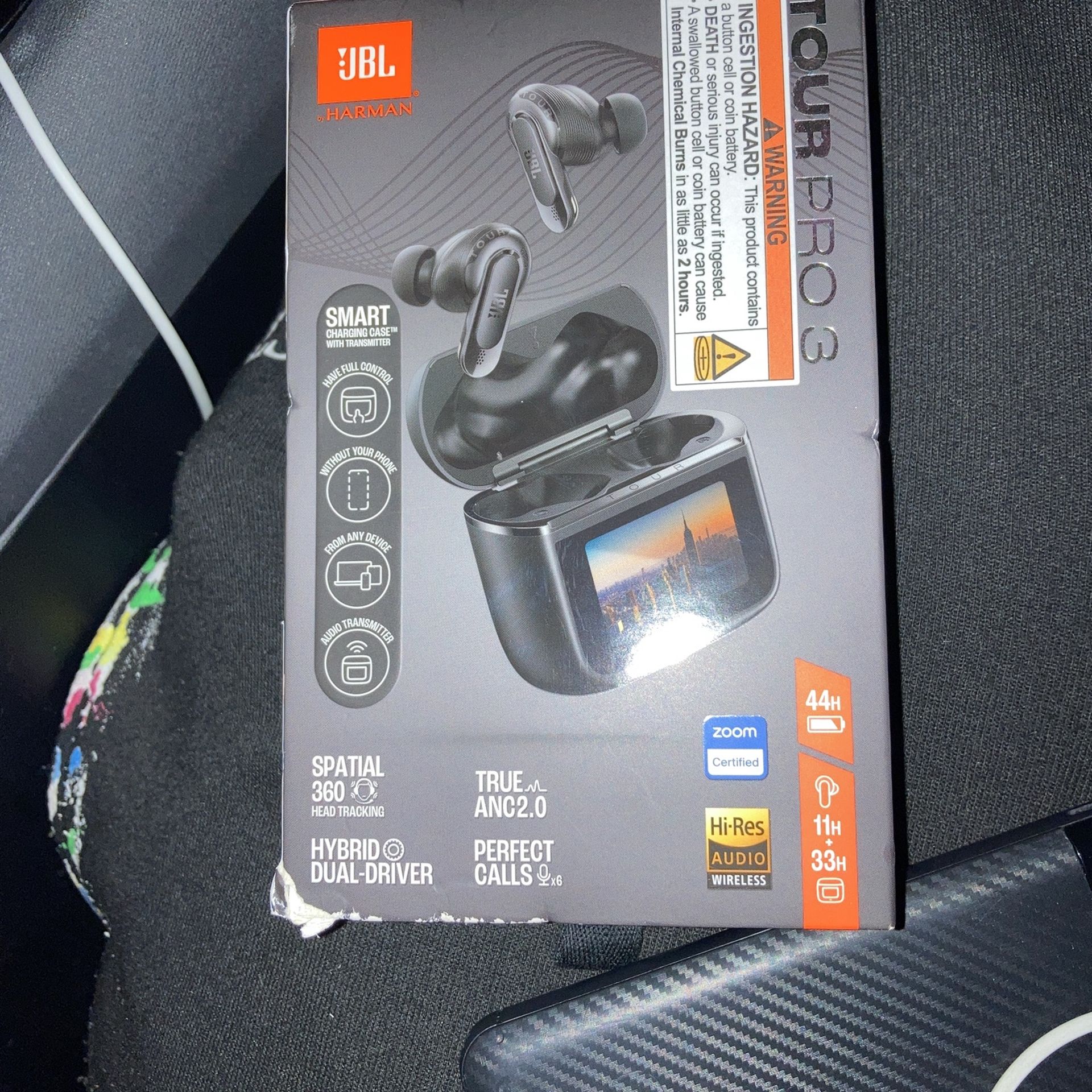JBL Tour Pro 3