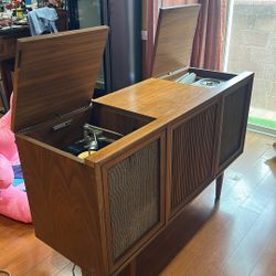 Vintage 1960s Motorola Drexel Declaration Stereo Console – Fully Working
