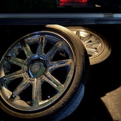 06 300 stock 18in rims 
