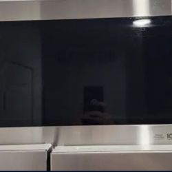 LG Neo chef Microwave 2.0 Cu. Large