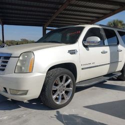 2007 CADILLAC ESCALADE 6.2L ENGINE/TRANSMISSION AND PARTS 