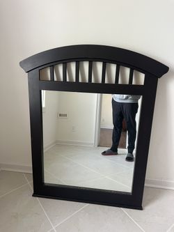 Elegant Decorative Wall Mirror