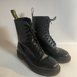 Dr. Martens 1460 Black Leather Boots Air Wair Combat Women’s  8, Men’s 7