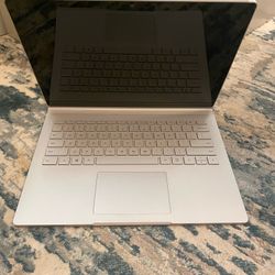 Microsoft Surface Laptop Touch Screen with 128 GB SSD, 8 GB Ram,