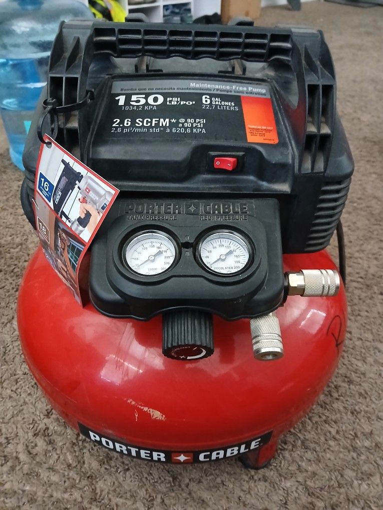 Porter Cable 6 Galones 150PSI Air Compressor.