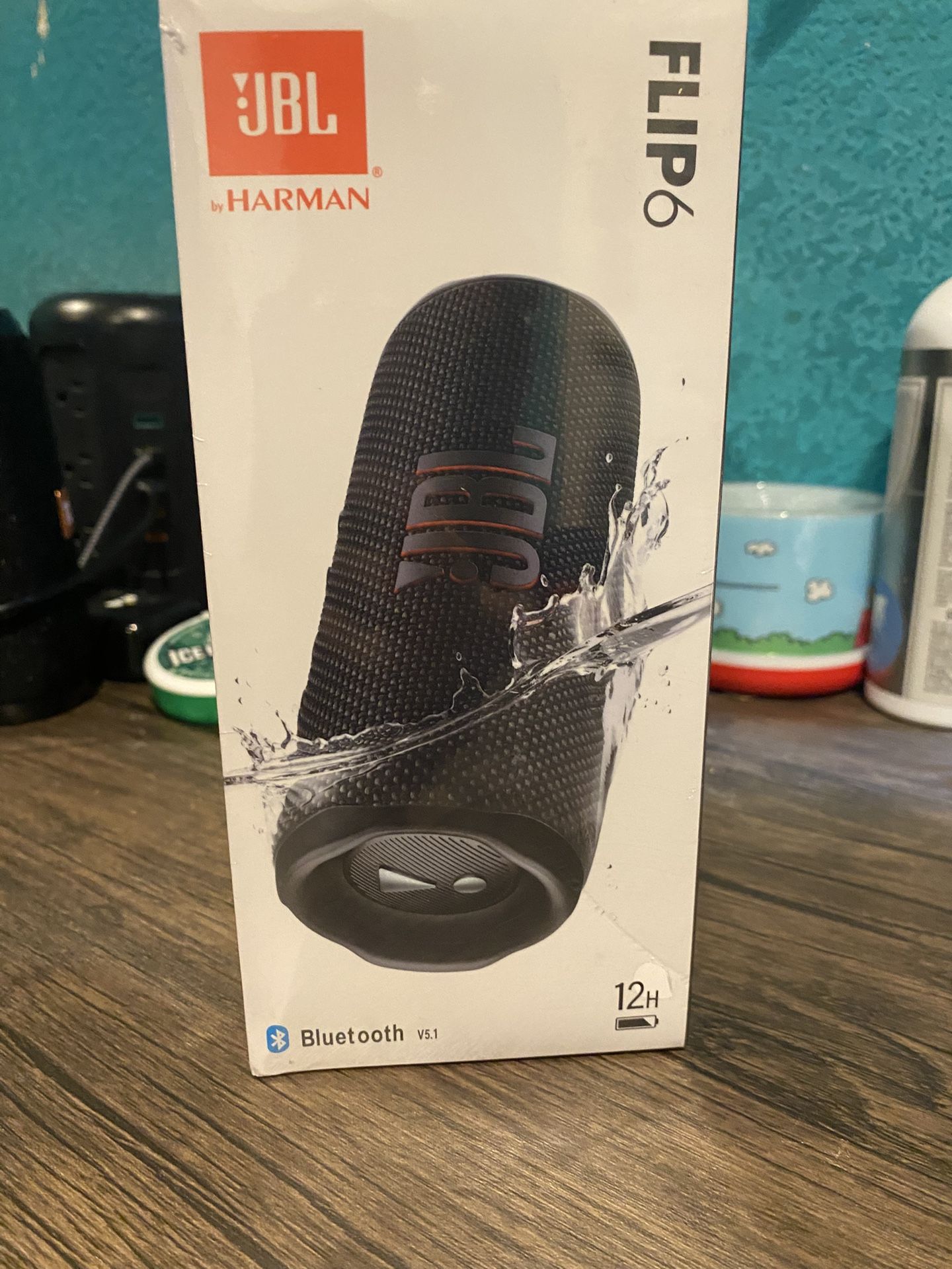 Black JBL Flip 6
