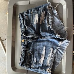 American Eagle ripped shorts sz 2