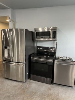 š„ 4-PIECE KITCHEN APPLIANCE SET ā READY TO USE! š„