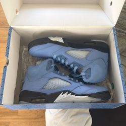 Jordan 5 UNC Brand New Size 9.5