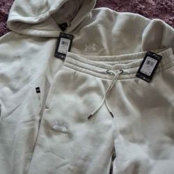 Small Women's Under Armour 