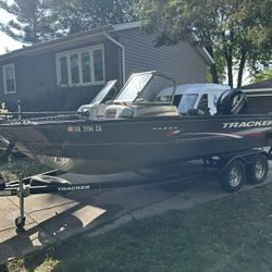 2016 Tracker Targa wt v18