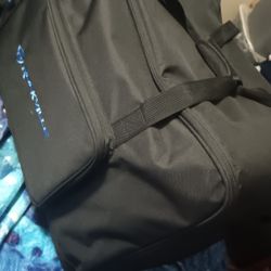 Rockville

TB12 V2
Padded 12” Speaker Bag, 25.82” x 15.95” x 16.97” Interior, 26.6” x 16.73” x 15.75” Exterior, Wheels, Stand Pocket, Foam Pillow