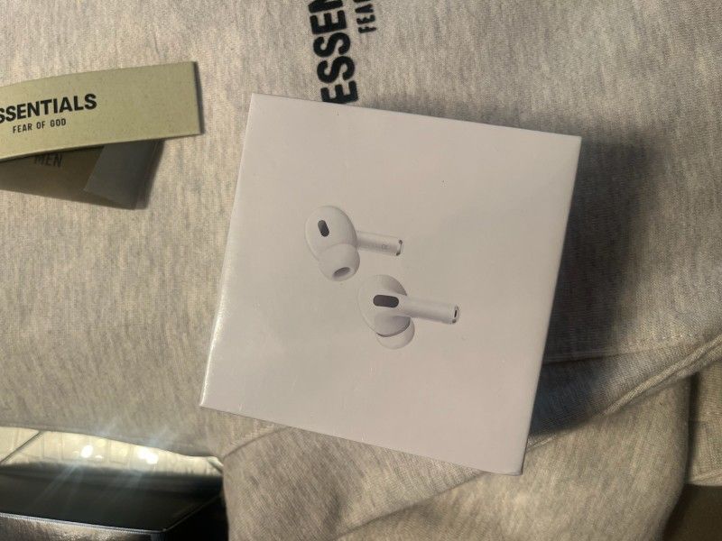 AIR POD PRO 2 WITH ACTIVE NOICE CANCELLATION