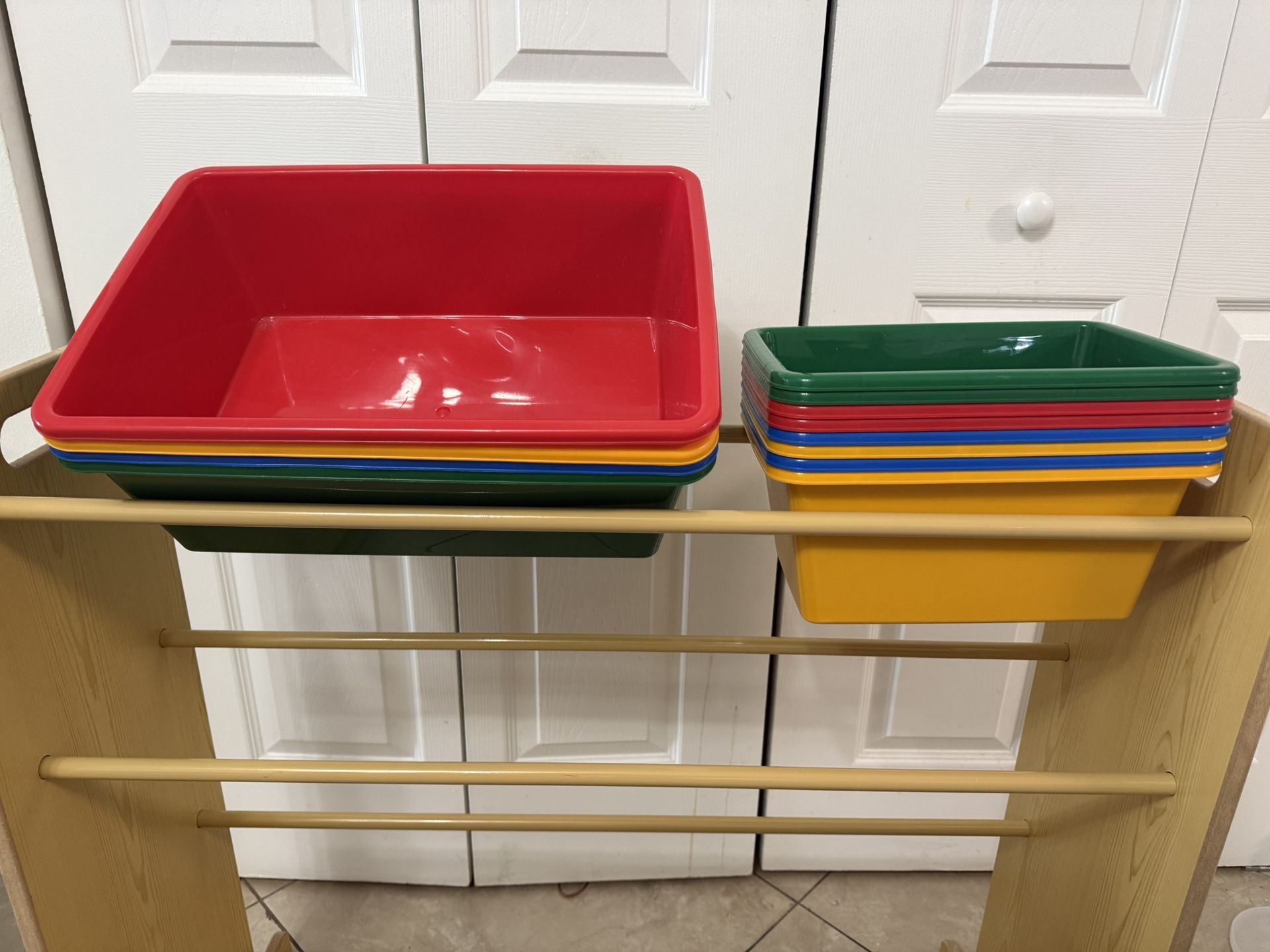 Colorful Multi-Bin Toy & Classroom Organizer – Great Condition!