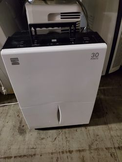 Kenmore 30 pint Dehumidifier in excellent working condition