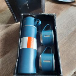 New Vacuum Flask Set Blue