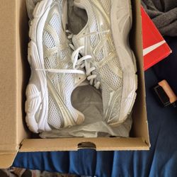 Kicks