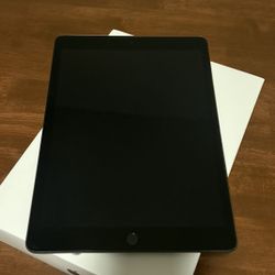 9th Gen Apple IPad/ Space Grey Color/ 64 GB