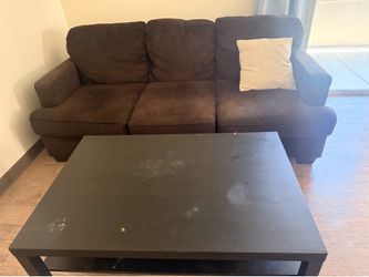 Free Sofa and center table