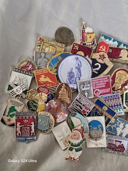 Lot Of 73 Collection Of Pins