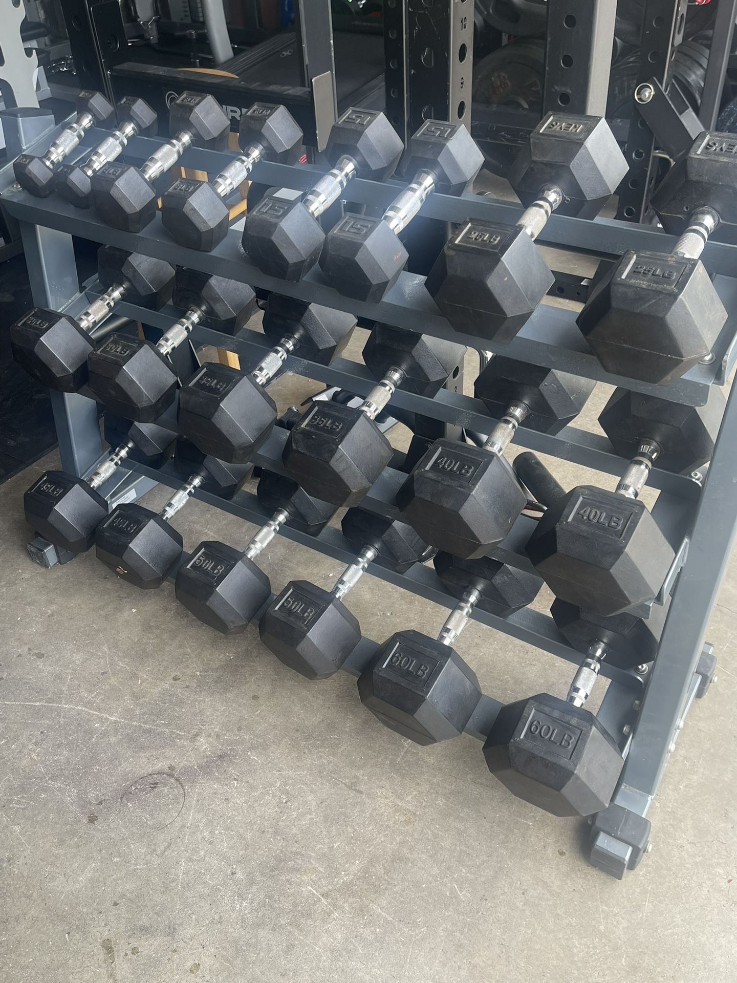 Keysfitness rubber dumbbells and keys rack